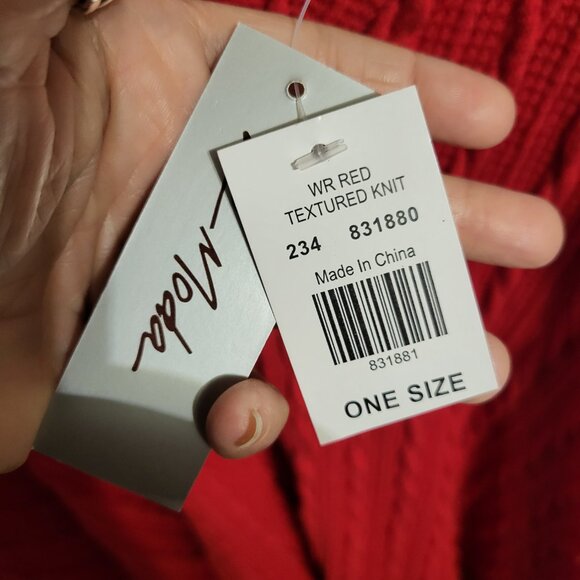 NWT RED CABLE KNIT SWEATER OVERSIZED PONCHO HOODIE SZ OS - Picture 5 of 6